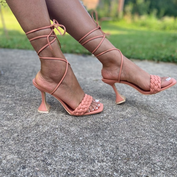 Peach color true to size brand new - Picture 3 of 3